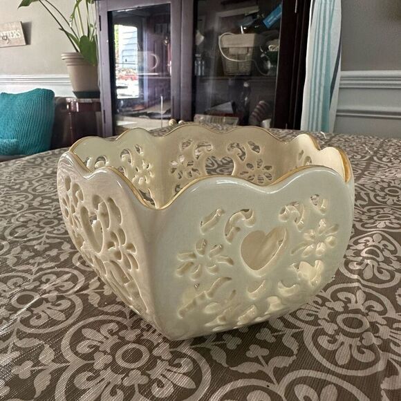 Lenox Eternal Hearts 5.5”‎ Pierced Round Bowl Scalloped Trim - 24k Gold - Picture 3 of 8